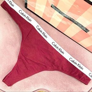 New Calvin Klein Logo Cotton Thong Size Large